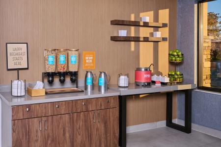 Hampton Inn Anchorage - 21