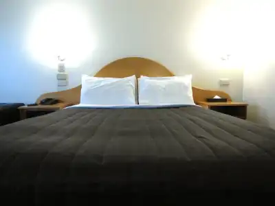 St Georges Motor Inn - 73