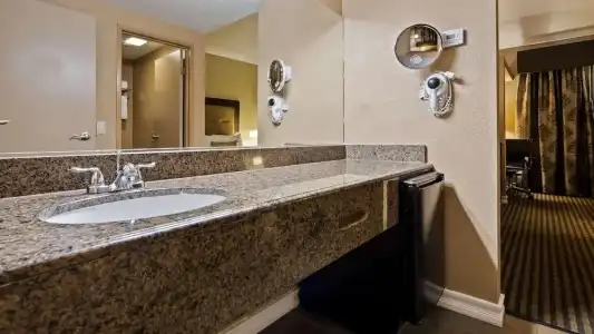 Royal Sun & Suites - 72