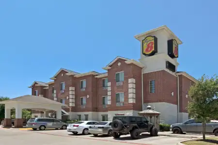 Super 8 by Wyndham Austin/Airport South - 11