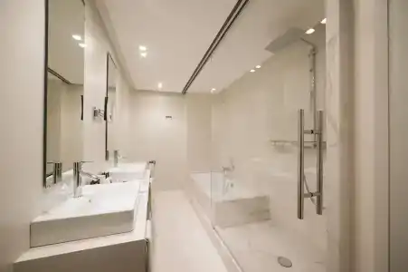 Royal Palace Luxury Suites & - 43