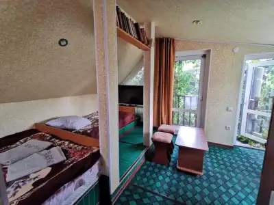 Petrovskaya Pristan 2 Guest House - 40