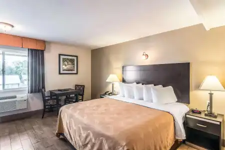 Quality Inn & Suites near Downtown Bakersfield - 26