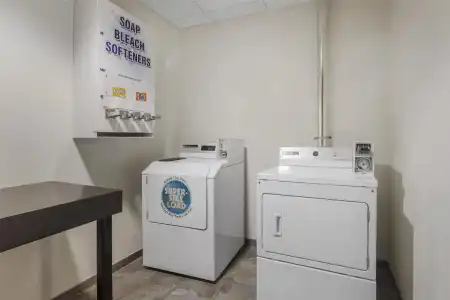 SureStay Plus By Best Western Niagara Falls East - 3
