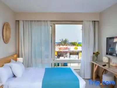 Redcon Suites - 103
