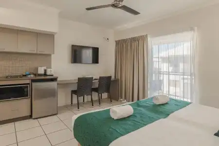 Southern Cross Atrium Apartments - 28