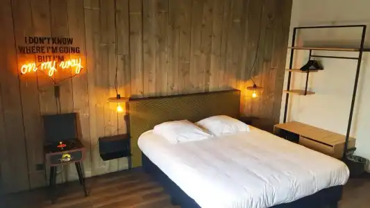 Upstairs - 77