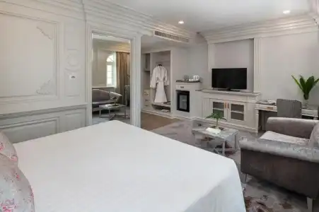 Kingston Suites - 27