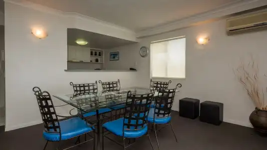 San Mateo on Broadbeach - 23