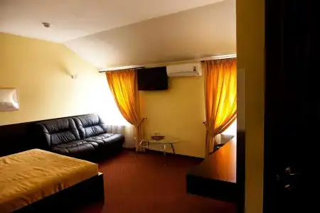 MotelChuk - 4