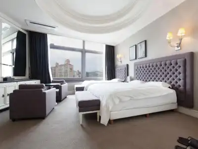 The Riverside - 42
