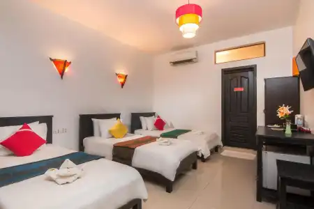 Bou Savy Guesthouse - 5