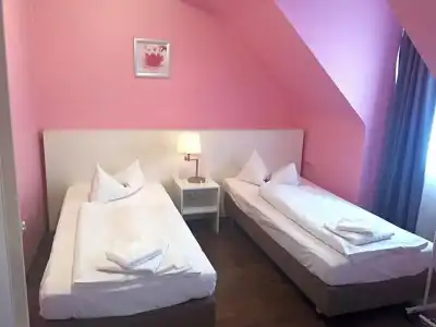 Barcelona Bed & Breakfast - 12