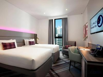 Premier Inn Dubai Barsha Heights - 3