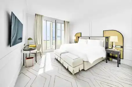 Carlton Cannes, a Regent - 44