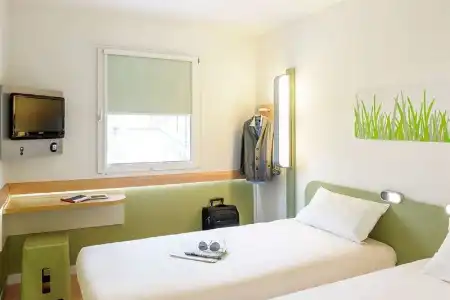 Ibis Budget Frejus Capitou A8 - 3