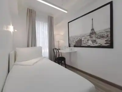 Double Bed - 8