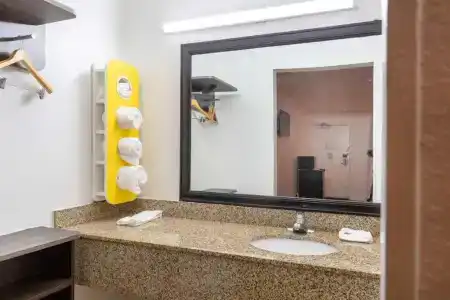 Motel 6 Houston, TX - East - 48