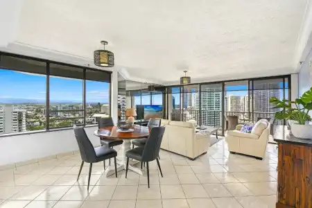 Surfers Century Oceanside Apartments - 127