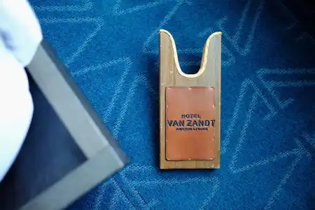 Van Zandt - 50