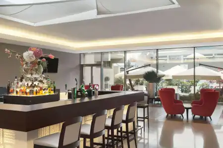 Ramada by Wyndham Bucharest Parc - 16