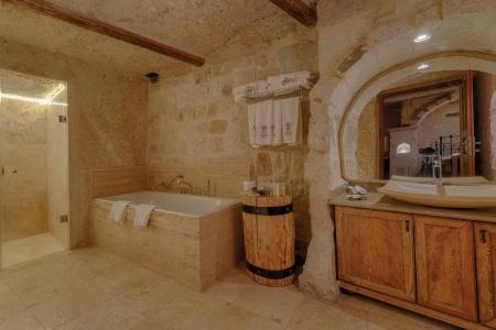 Taru Cave Suites - 100