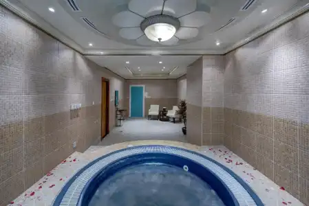 Royal Beach Resort & Spa - 23