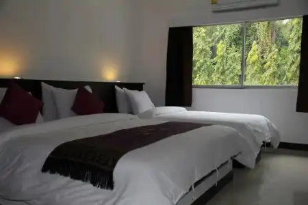 Sri Chumphon - 1