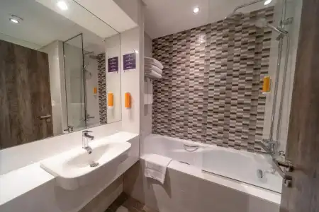 Premier Inn Dubai Barsha Heights - 28