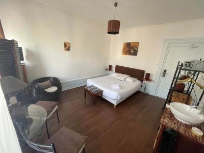 Authentic by Balladins, Hôtel le Carré d'Aix - 78