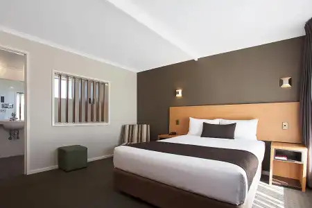 Comfort Inn On Raglan - 63