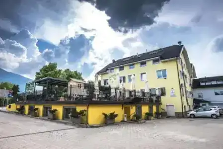 Mlada Lipa Guesthouse - 16
