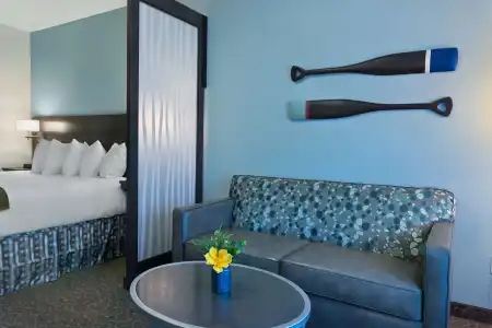 Oxford Suites Bellingham - 4