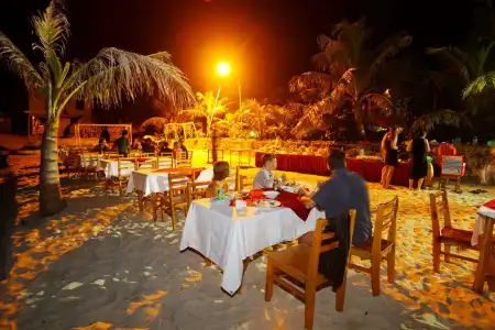 Monkey Island Resort - 30
