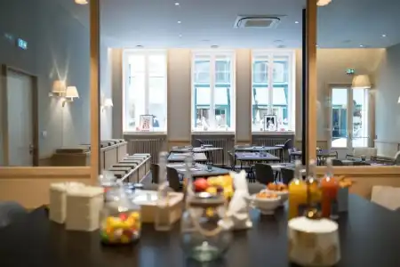 Globe et Cecil Hôtel - 43