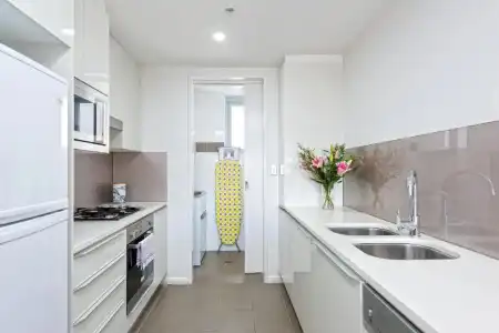 Astra Apartments Miller Street - 20