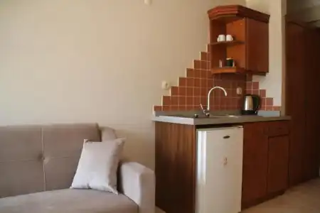 Rosy Suites - 103