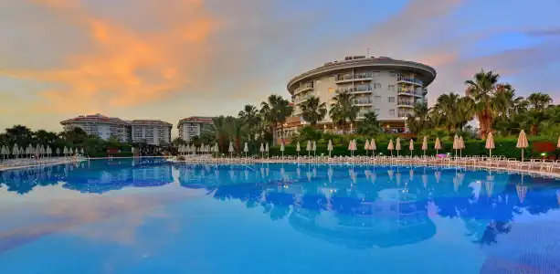 Seaden Sea World Resort & Spa - 9