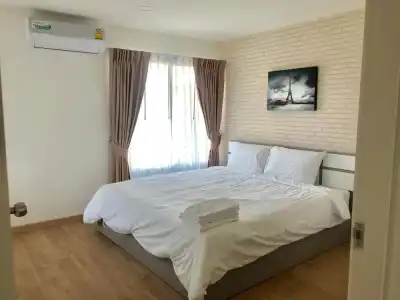 The Lux Ladprao 10 - 22
