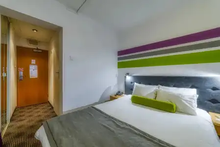 B&B Barcelona - 23