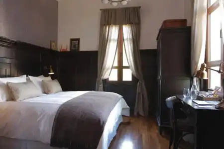 Boutique Castillo Rojo - 79