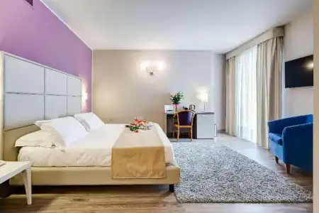 Best Western Imperiale - 77