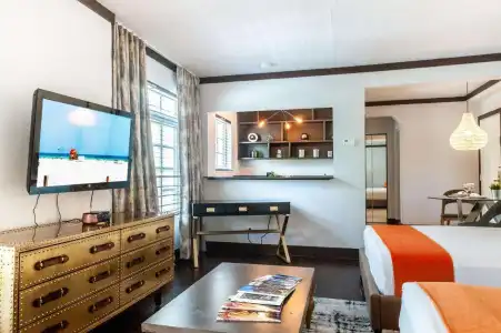 Lincoln Arms Suites - 28