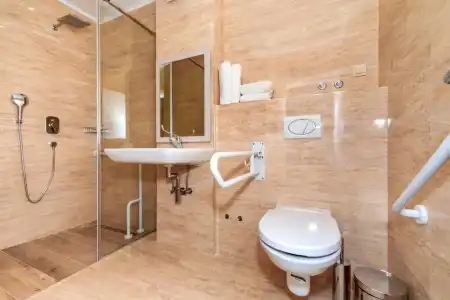 Luxury Apartments Queen - 82