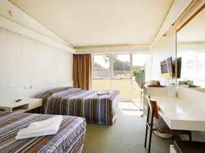 Sunnybank - 20