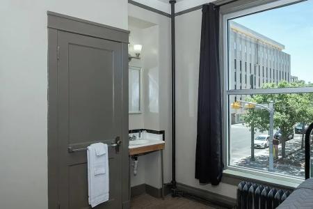 Gardner & Hostel - 33