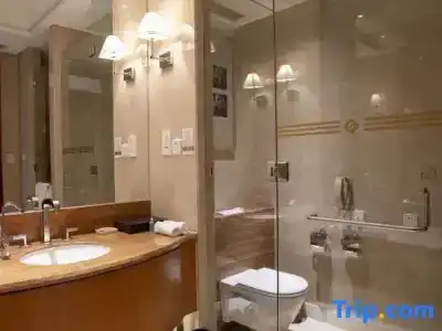 Jinji Lake Grand - 126