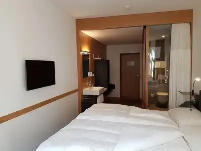 East-West Riverside - 4