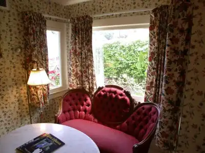 Martine Inn - 95