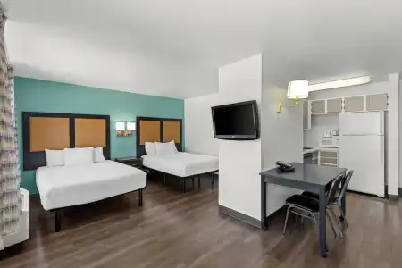 MainStay Suites Las Vegas Flamingo - 61